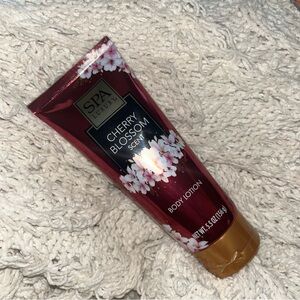 FREE W/ PURCHASE 🌸 Cherry Blossom Body Lotion Spa Luxury